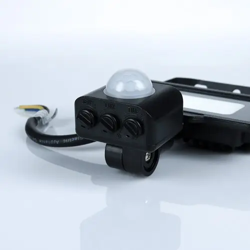 LED прожектор уличный BIOM 20W S5-SMD-20-Slim 6200K IP65 с датчиком движения и освещения - Зображення 4