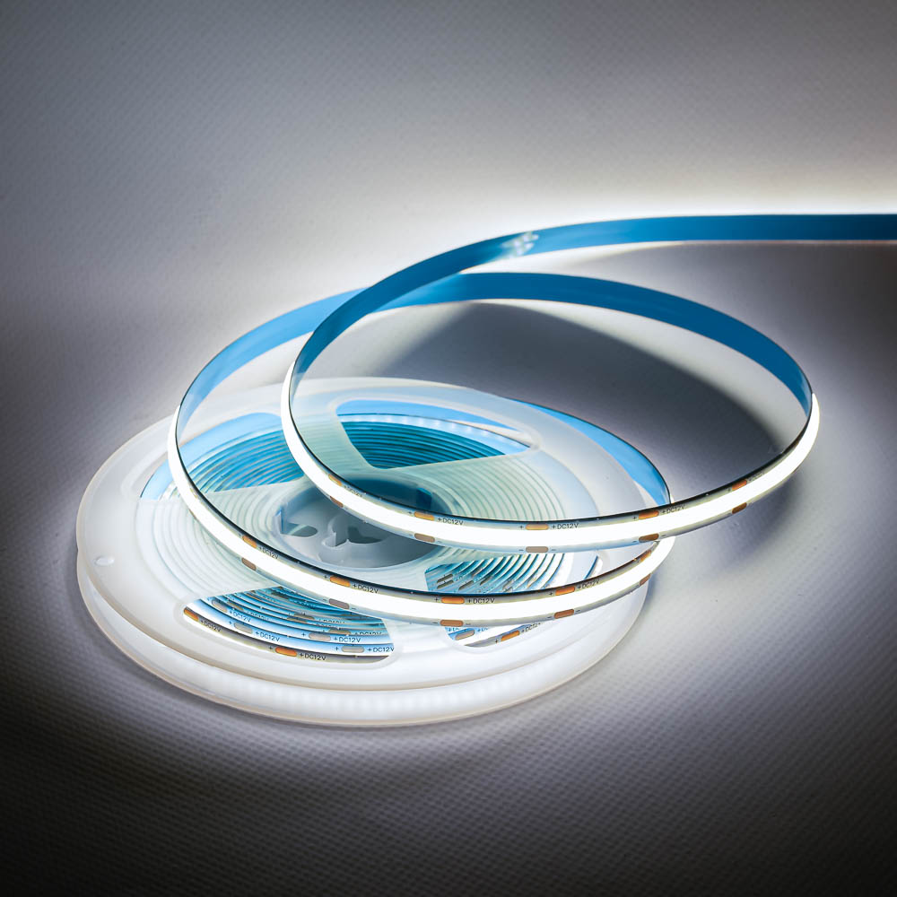 Світлодіодна стрічка СОВ 12В біла 320LED/м IP20